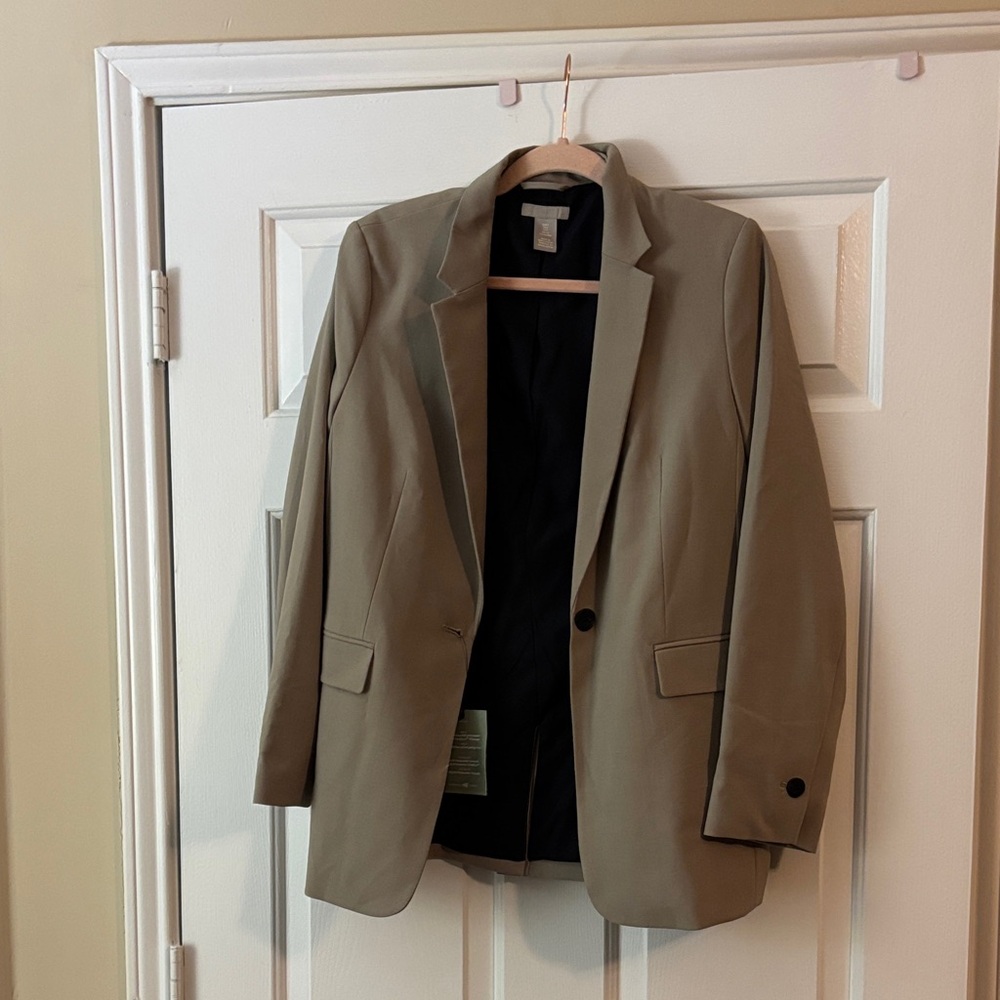 NWT Women’s Oversized Blazer